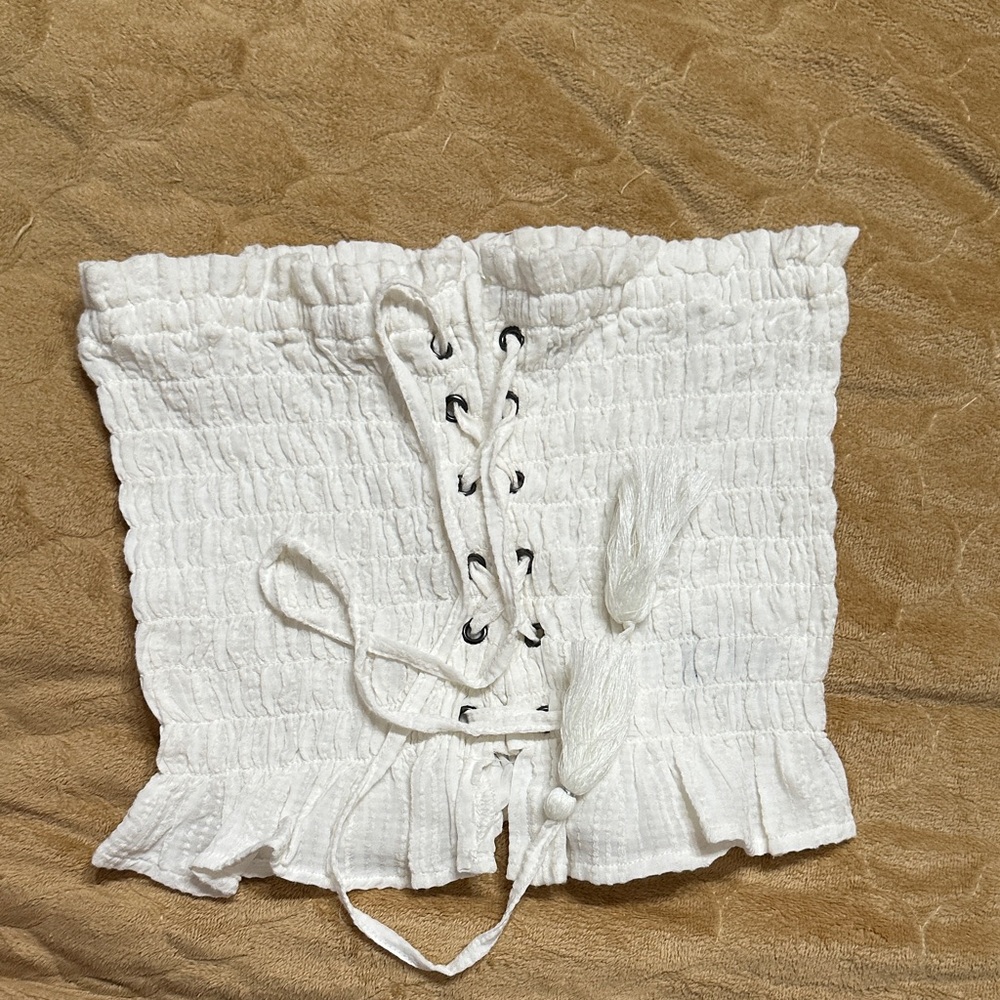NWOT AMERICAN EAGLE Lace-Up Smocked Tube Crop Top in White